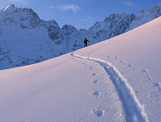 scialpinismo-scialpinista-in-solitaria