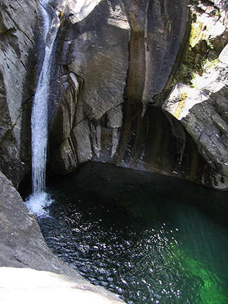 vacanze estate canyoning torrentismo sul torrente Chalamy